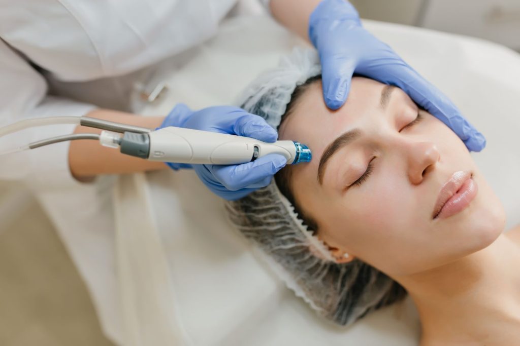 μεσοθεραπεία ως μια από τις ιδανικές skincare θεραπείες για νέες μαμάδες
